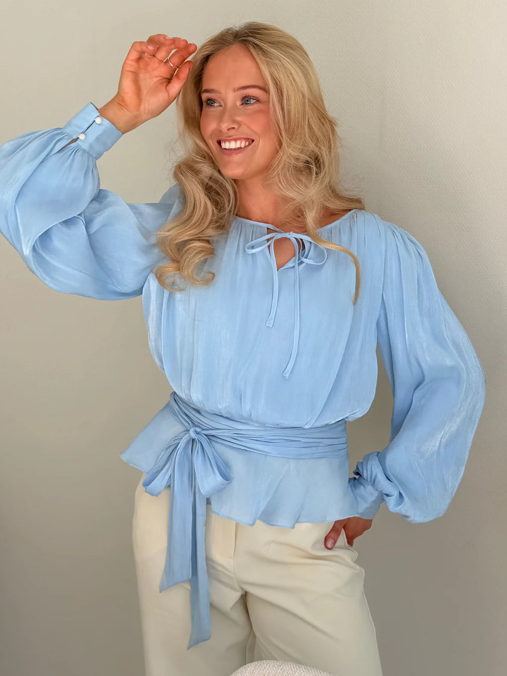 VMELISA Top - Cashmere Blue